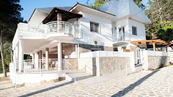 Fachada da propriedade