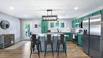 House, Multiple Beds, Kitchen (The Lake Shack) | Private kitchen | Fridge, microwave, oven, stovetop