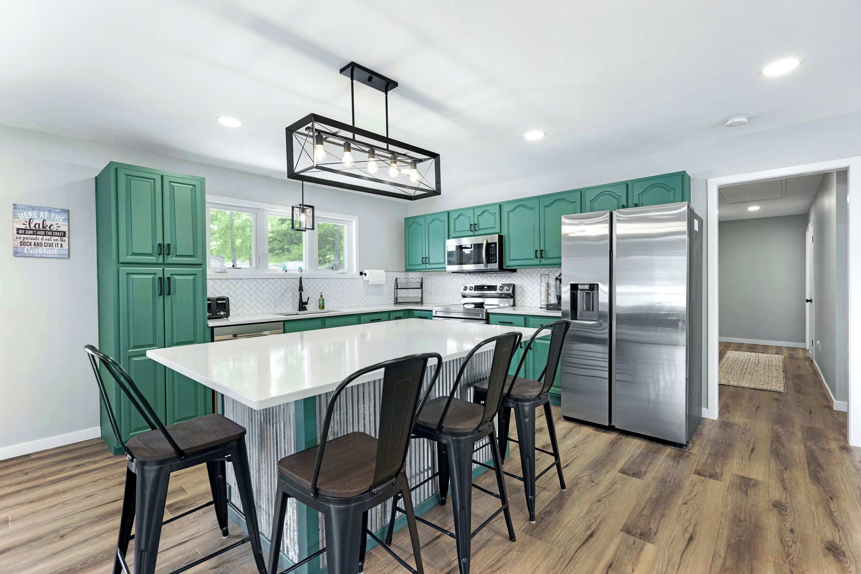 House, Multiple Beds, Kitchen (The Lake Shack) | Private kitchen | Fridge, microwave, oven, stovetop