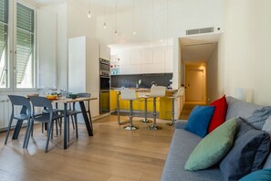 Interior - Plato's Sofa apartment (Firenze)