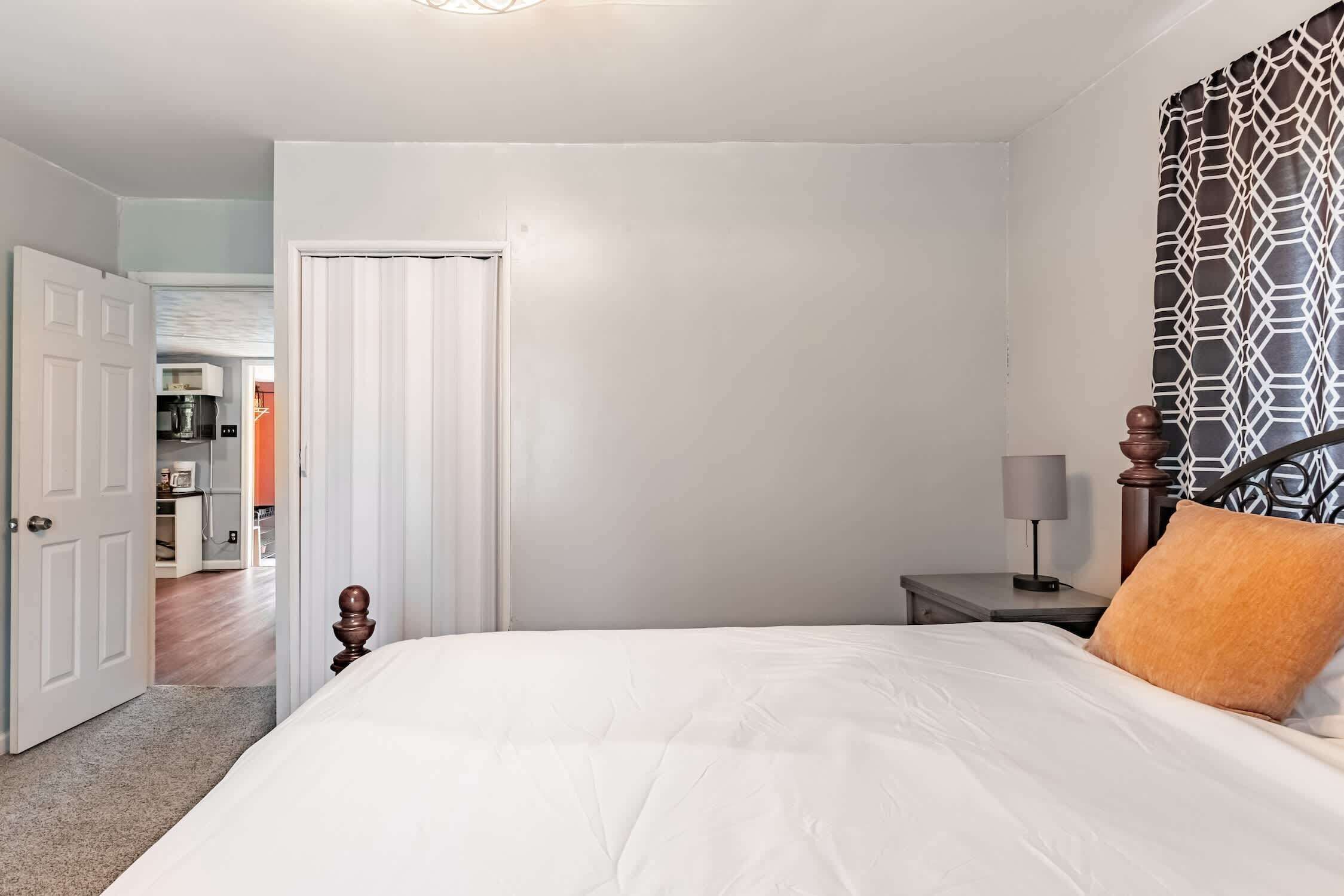 2 bedrooms, iron/ironing board, free WiFi, bed sheets