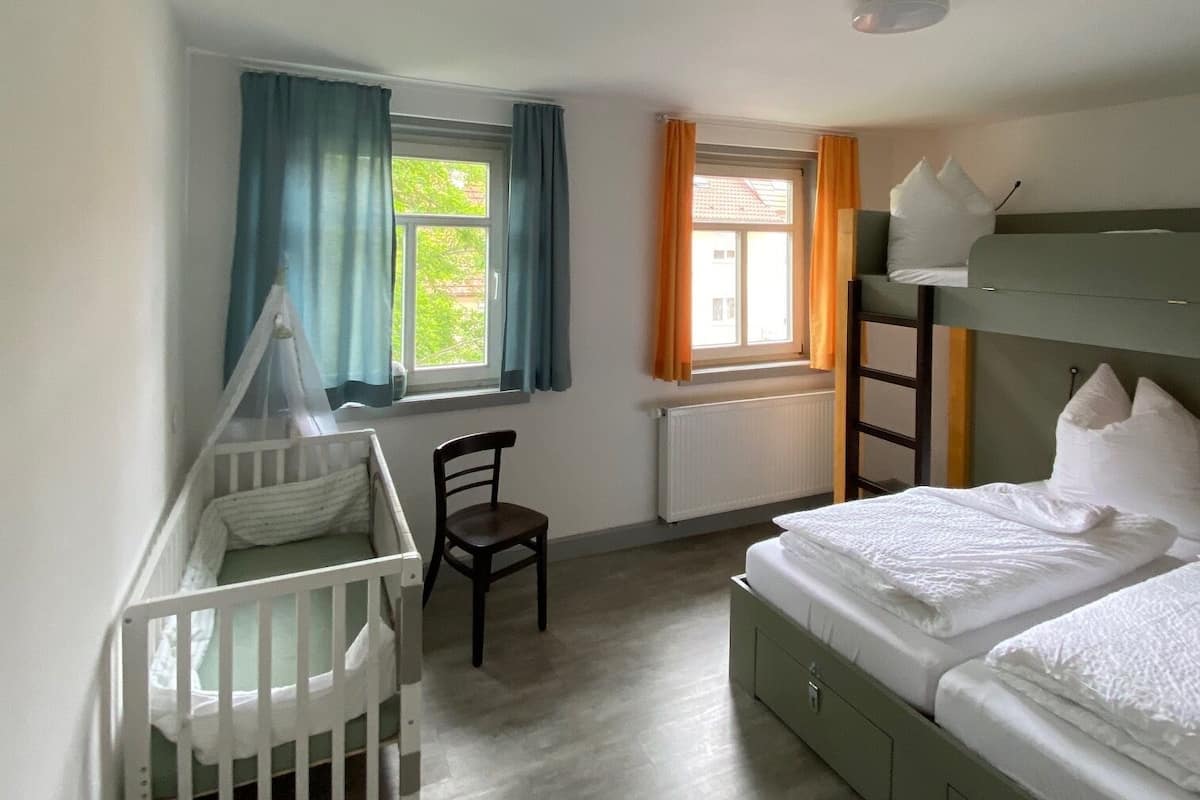 Graebelesberg Familienzimmer | Free WiFi, bed sheets
