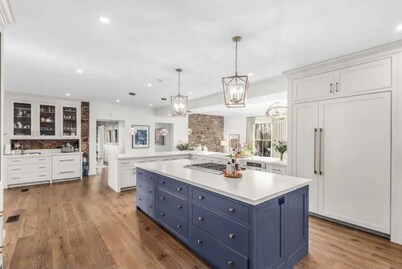 Gorgeous 100 acre Country Estate with swimming pool, tennis courts and much more