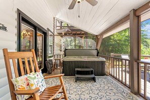 Terrace/patio - Chalet Douillet | Free Night This Weekend (Cherry Log)