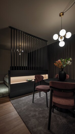 Grand Suite | Desk, free WiFi, bed sheets - Leipzig Suites (Leipzig)