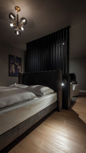 Grand Suite | Desk, free WiFi, bed sheets - Leipzig Suites (Leipzig)