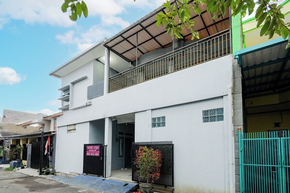 Front of property - Hotel O Pdl Guest House Syariah (Padalarang)