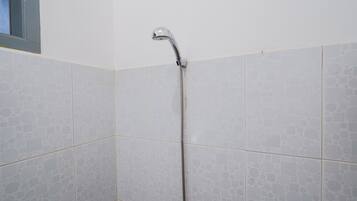 Deluxe Double Room | Bathroom | Shower, towels, soap
