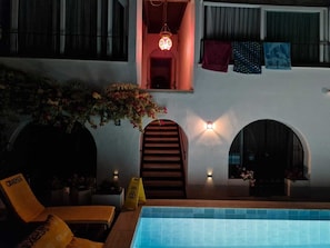 Piscine extérieure (ouverte en saison)