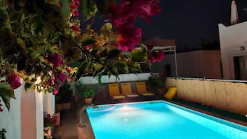 Piscine extérieure (ouverte en saison)