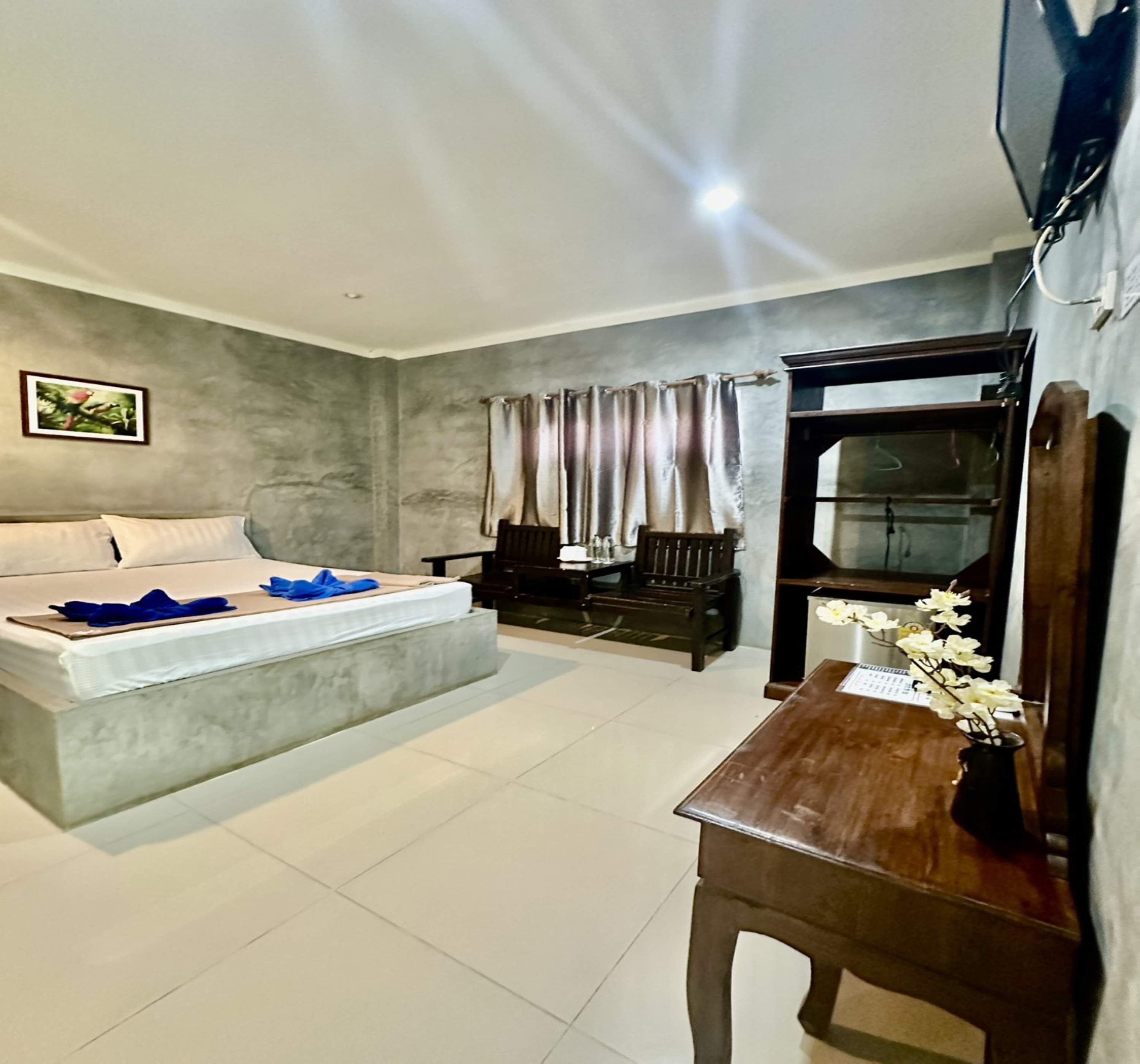 Standard Double Room | Desk, laptop workspace, free WiFi, bed sheets