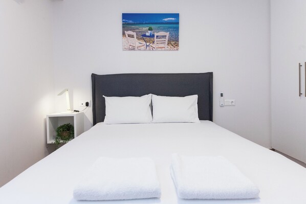 1 chambre, fer et planche à repasser, Wi-Fi gratuit