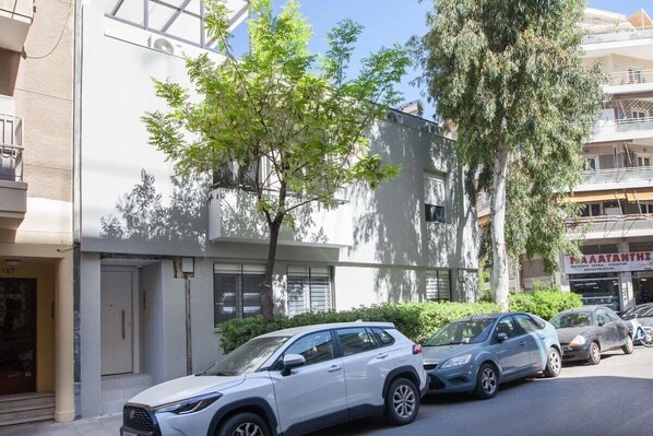 Front of property - Kipseli New Modern Cosy Apts Apt No 5 (Athens)