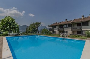 Pool - SunsetView - Lake Como swimming pool and garden (Lierna)