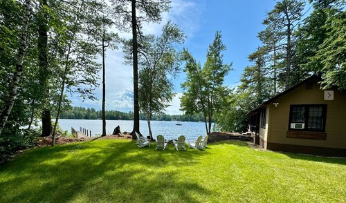 Winnipesaukee luxury waterfront 3-BDR home w/dock, views, AC, laundry, beach