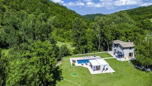 Villa | 2 bedrooms - Casalino Galassi 4 2 Emma Villas (Sarnano)
