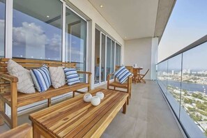 屋外ダイニングエリア