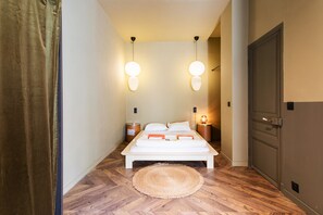 Fer et planche à repasser, Wi-Fi gratuit, draps fournis