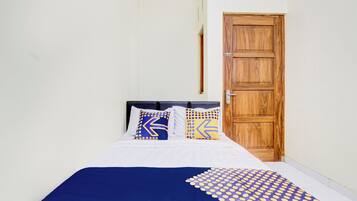 Standard Double Room | Laptop workspace, free WiFi, bed sheets
