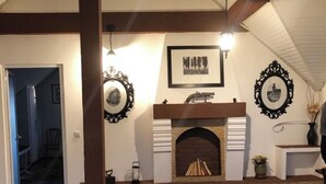 Unclassified image, 3 of 24, button - LILU HOUSE ,5-bedroom villa in peaceful Câmpina with WiFi (Câmpina)
