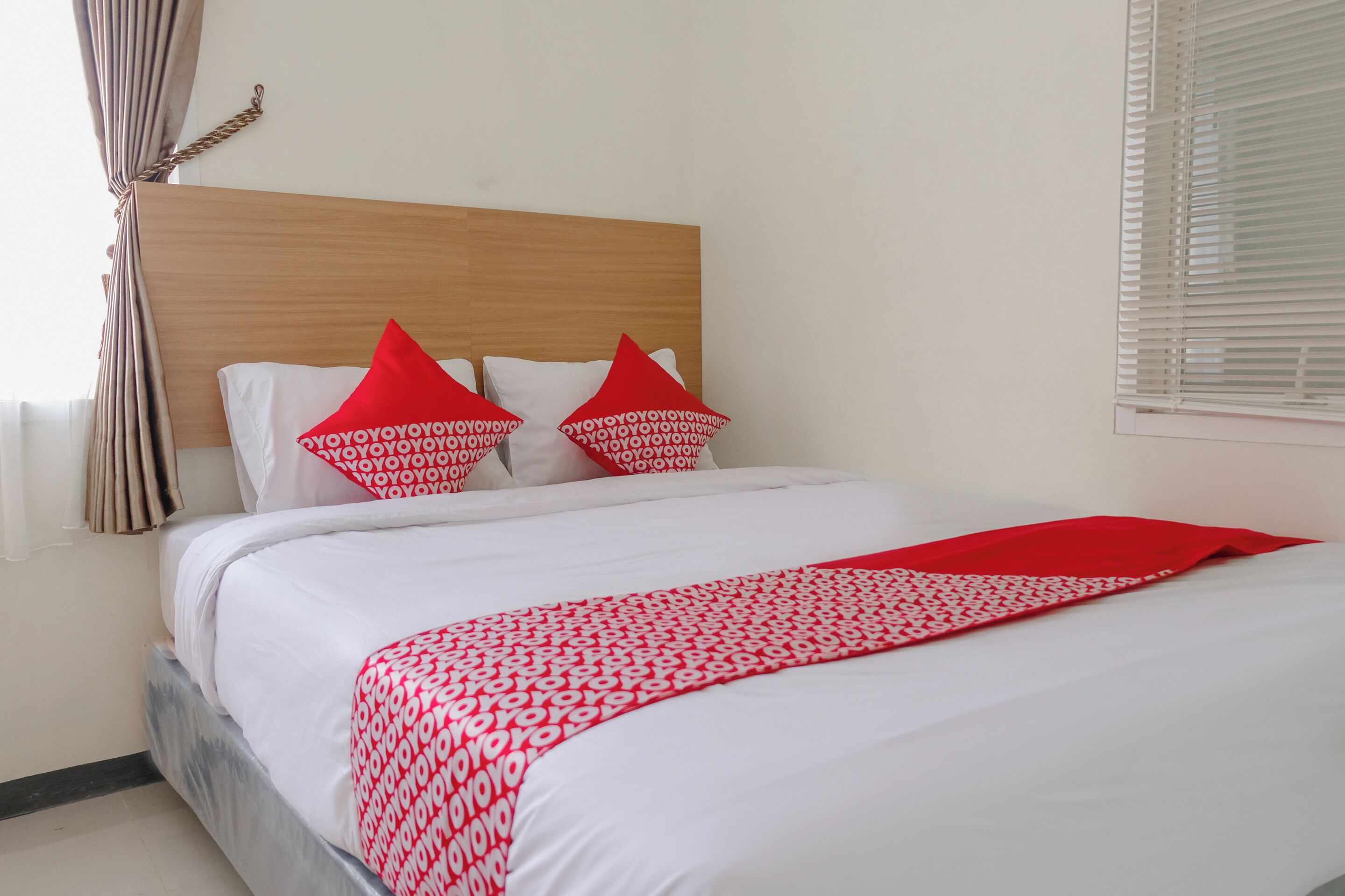 Standard Double Room | Laptop workspace, free WiFi, bed sheets