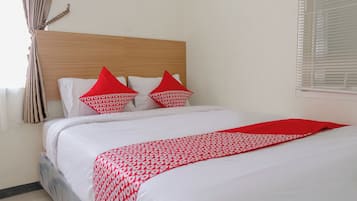 Dobbeltrom – standard | Skrivebord for bærbar PC, wi-fi (inkludert) og sengetøy