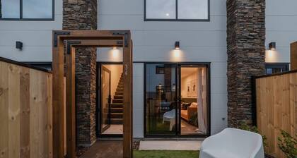 Luxury Central City Getaway