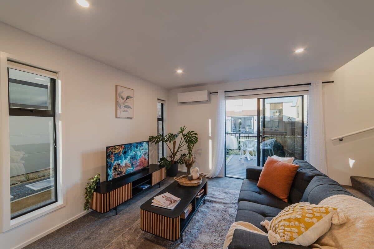 TV, offices