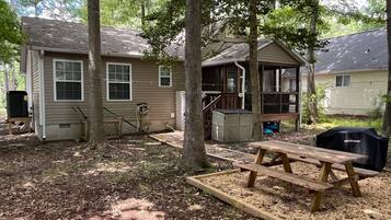 تناول الطعام بالخارج