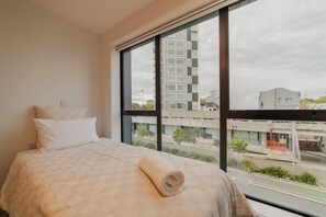 2 chambres, fer et planche à repasser, Wi-Fi, draps fournis