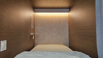 Espace de travail pour ordinateur portable, fer et planche à repasser