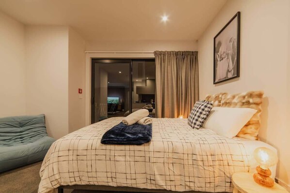 1 quarto, ferros/tábuas de passar roupa, Wi-Fi, roupa de cama