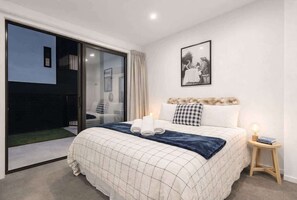 1 soverom, strykejern/-brett, wi-fi og sengetøy