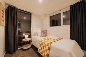 6 dormitorios, tabla de planchar con plancha, wifi y ropa de cama