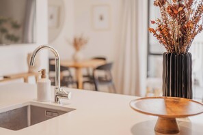 Interior - Chic and Contemporary Living at Cambridge Terrace (Christchurch)