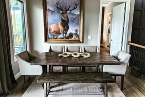 Dining - 30% OFF: NOW thru Friday 1/30. Stay thru 1/31/27. (Sevierville)