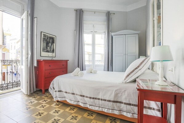 2 bedrooms, WiFi, bed sheets