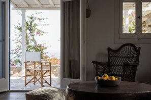 Interior detail - Bougainvillea Comfort Villa Mykonos (Mykonos)