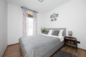 1 chambre, fer et planche à repasser, Wi-Fi, draps fournis
