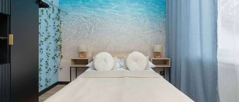 1 bedroom, desk, iron/ironing board, WiFi