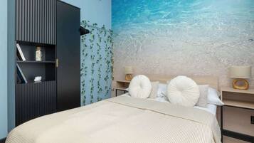 1 bedroom, desk, iron/ironing board, WiFi