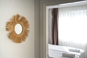 Design Apartment, 2 Bedrooms, City View | Premium bedding, minibar, iron/ironing board, free WiFi - Sorta Hotel (Konyaalti)