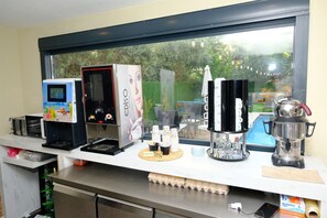Fridge, coffee/tea maker, electric kettle, cookware/dishes/utensils - Sorta Hotel (Konyaalti)