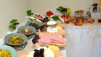 Frukostbuffé varje dag mot avgift