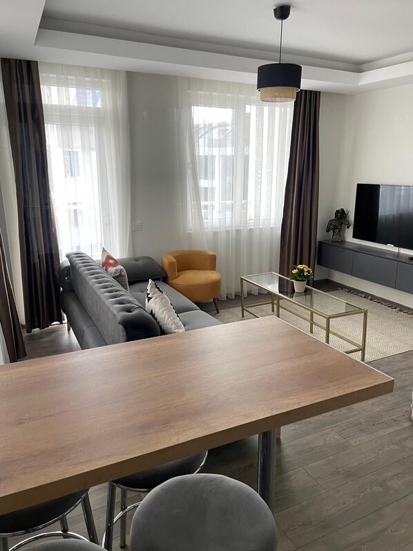 Premium Apartment, Multiple Beds, City View