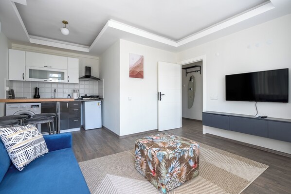 华丽公寓, 1 间卧室, 城市景观 | 起居区 | 智能电视