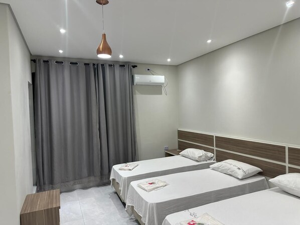 Free WiFi, bed sheets - Hotel Estação Sé (São Paulo)