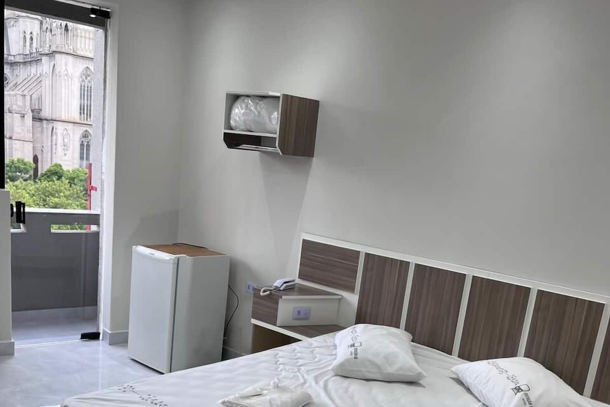 免费 WiFi、床单