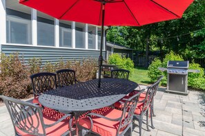 Outdoor dining - Bayside Retreat (Williams Bay)