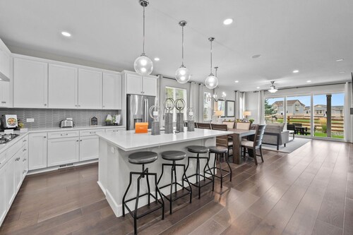 Pet Friendly New Luxury home on Buffalo Run Golf Course - Pool Table, BBQ